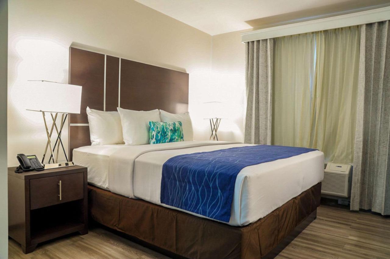 Comfort Inn & Suites Tobago Signal Hill Extérieur photo
