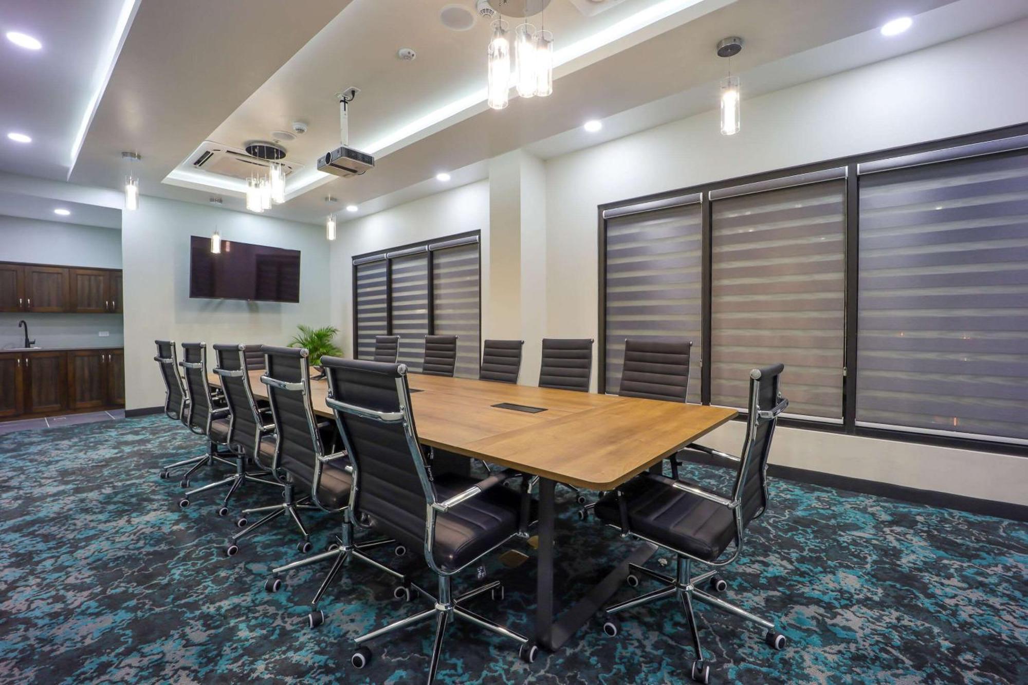 Comfort Inn & Suites Tobago Signal Hill Extérieur photo